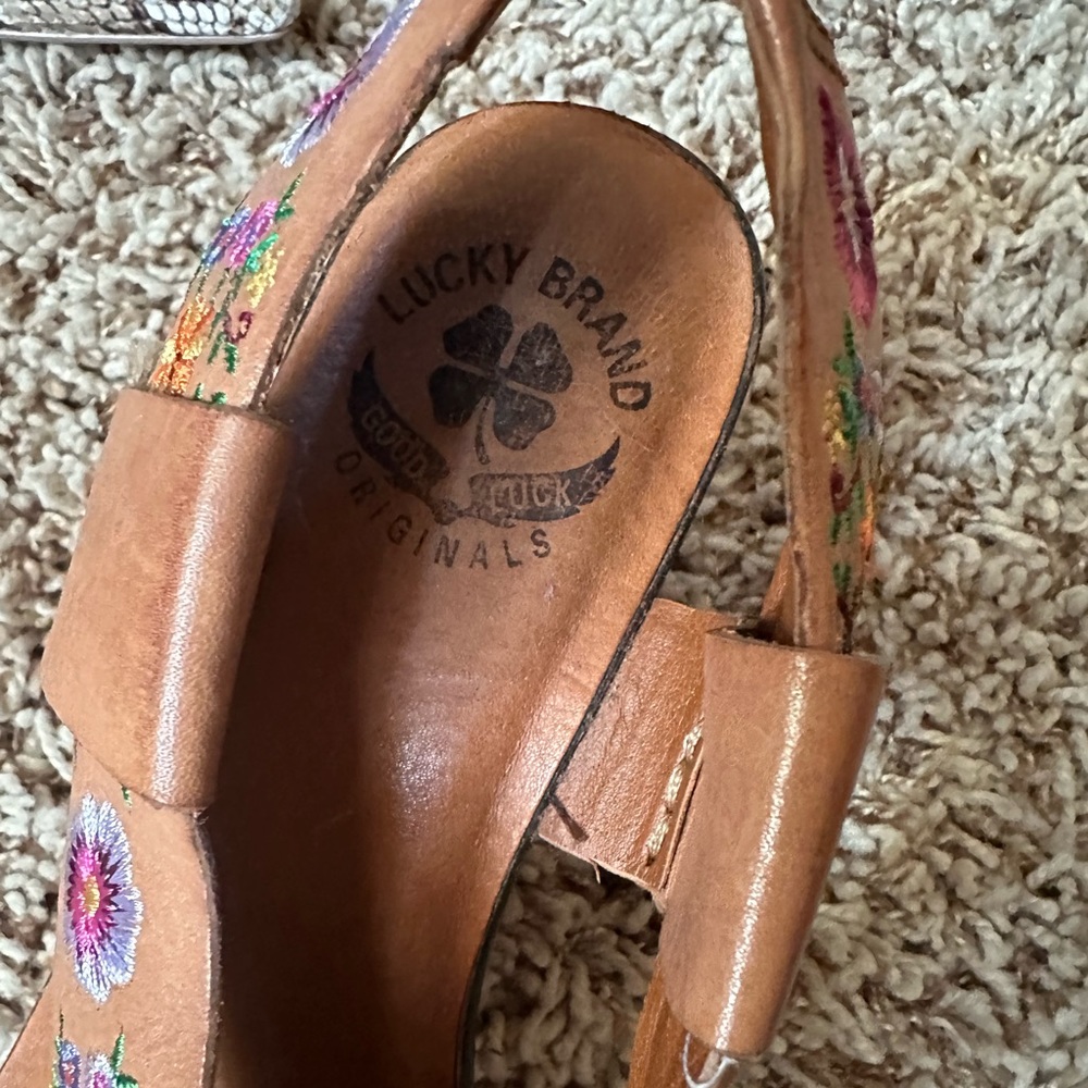 Women’s shoes